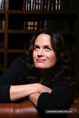Elizabeth-in-the-Bing-Lounge-S