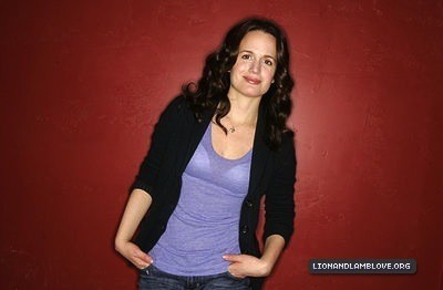 Elizabeth-in-the-Bing-Lounge-S