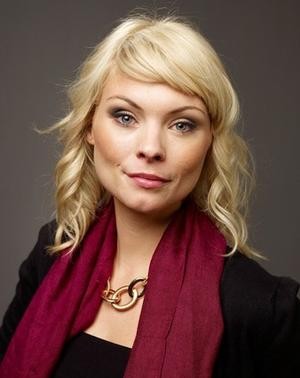86093-myanna_buring_large